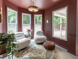 TEW DESIGN STUDIO | HEATHER RIDGE BREAKFAST NOOK Cozy breakfast nook turned sitting area with bold, earthy tones providing functionality and cohesion.